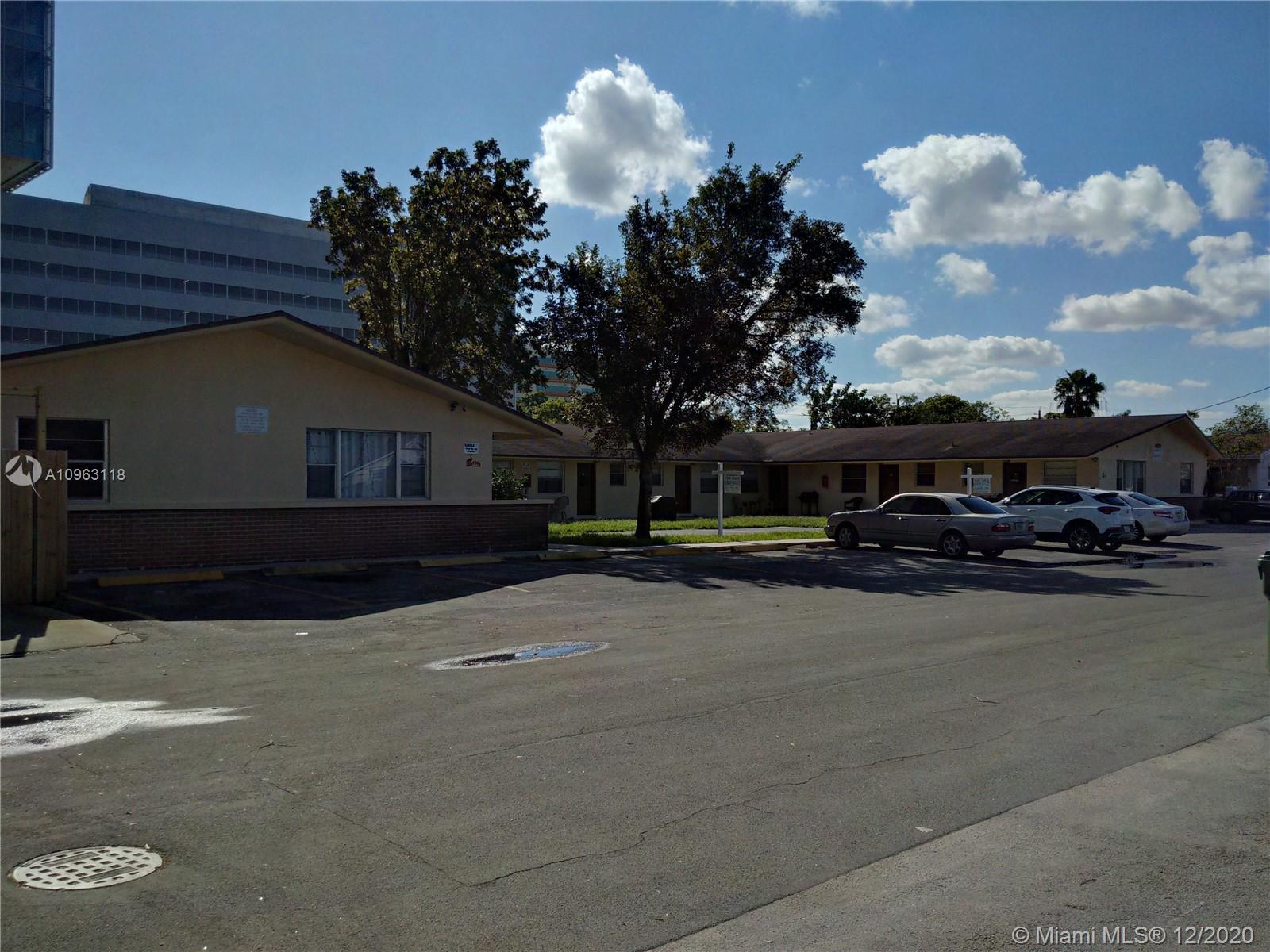 HALLANDALE PARK - Residential Income