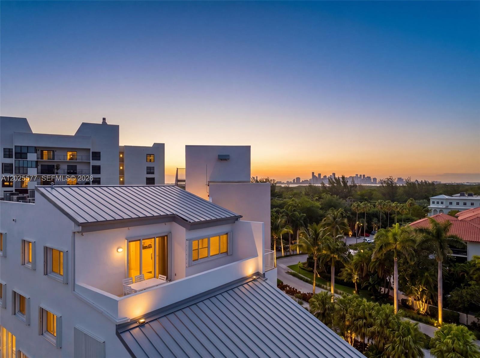 50 Ocean Lane Dr PH601