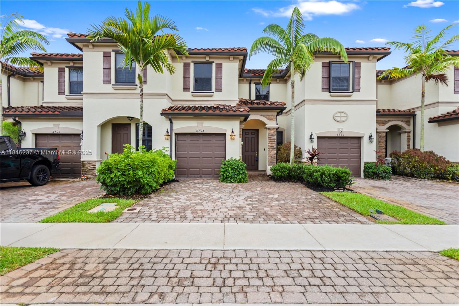 6496 S Anise Ct, Davie, Broward County, Florida - 3 Bedrooms  
3 Bathrooms - 