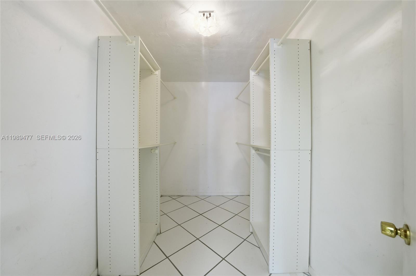 FALLS OF INVERRARY - Residential