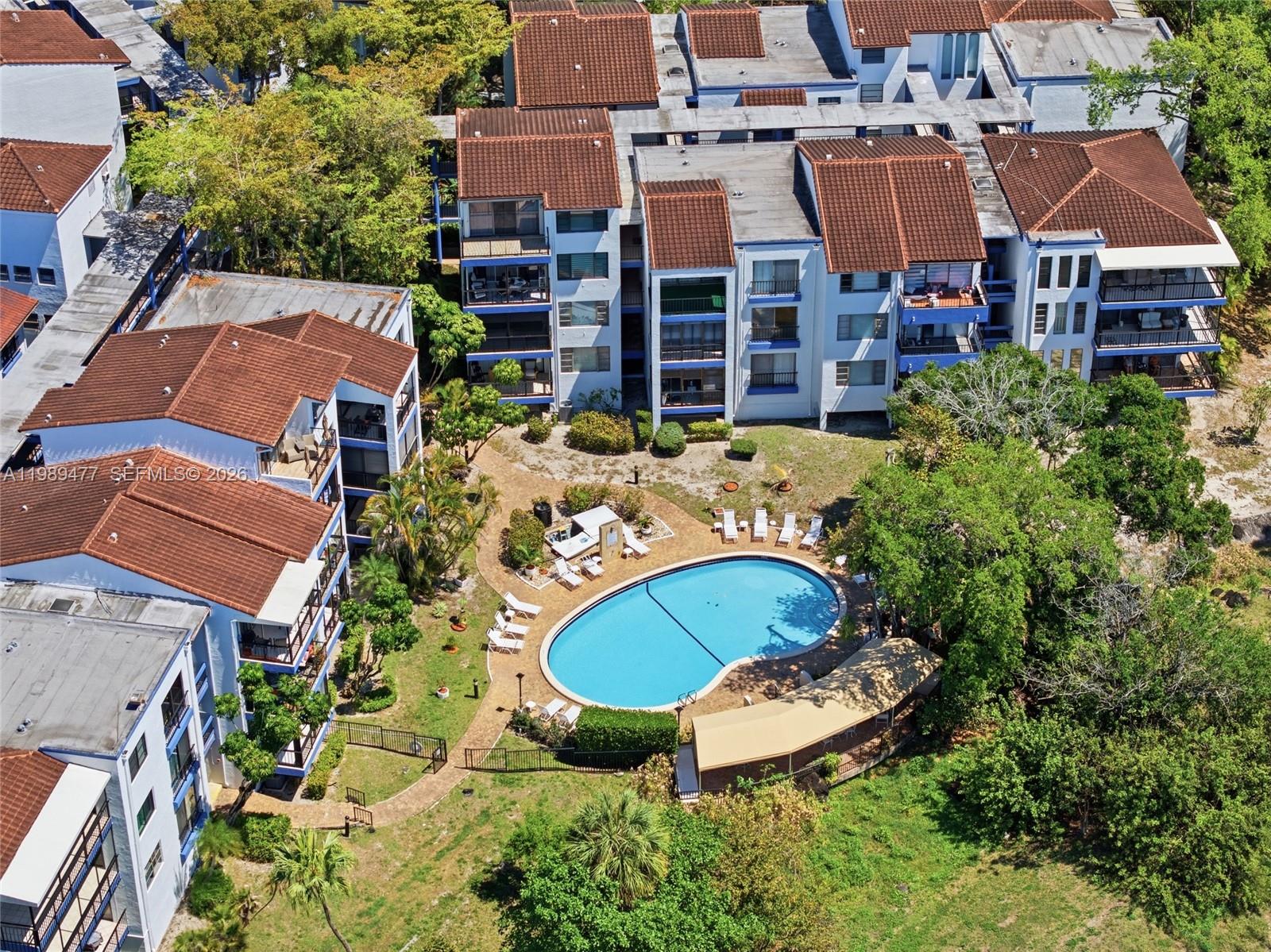 FALLS OF INVERRARY - Residential