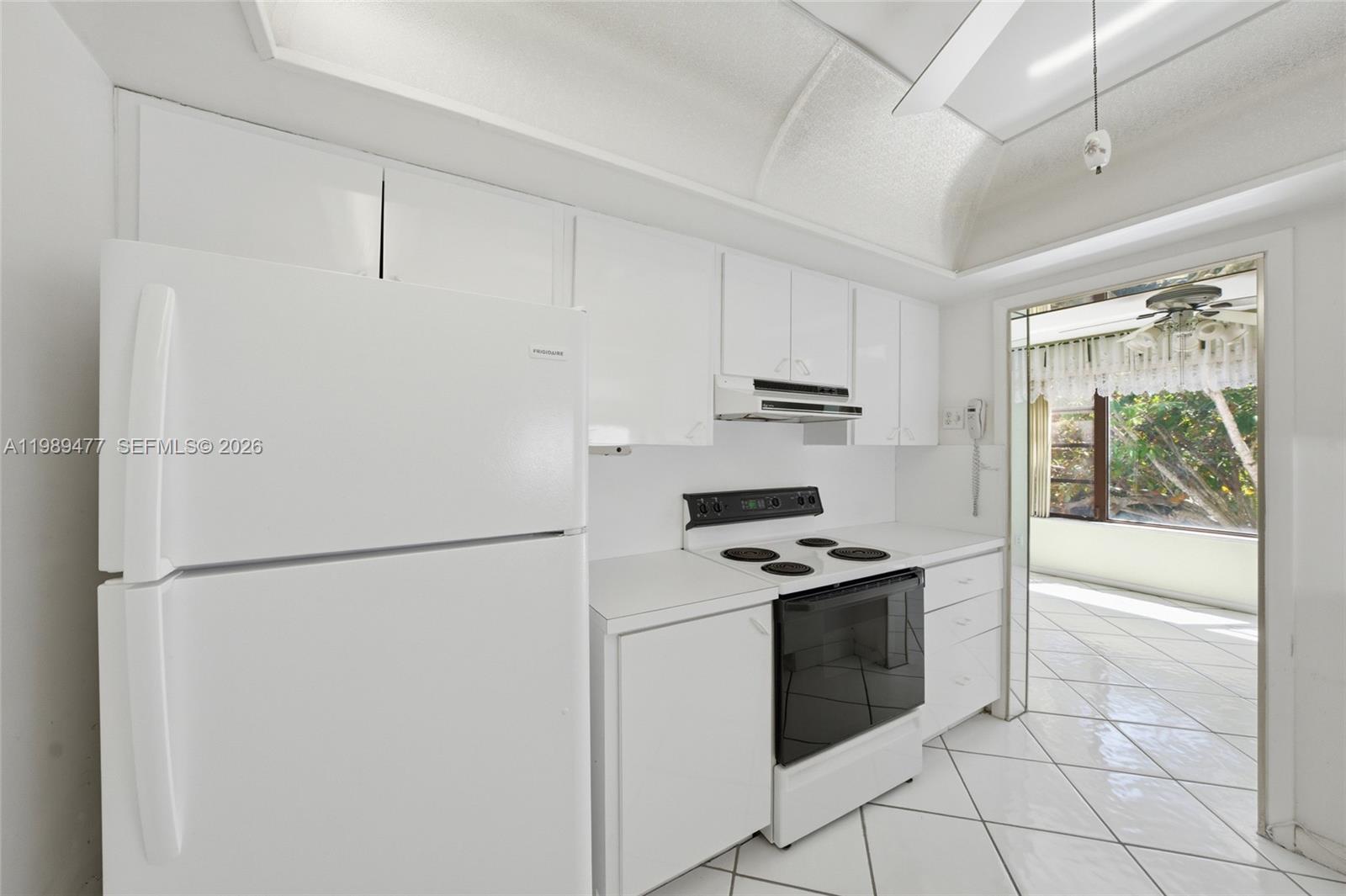 FALLS OF INVERRARY - Residential