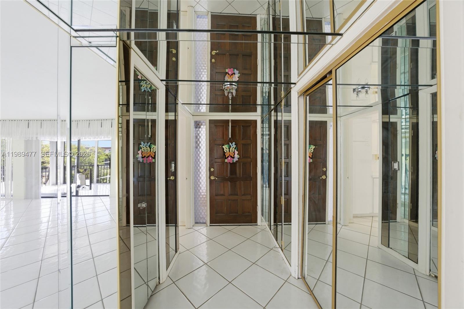 FALLS OF INVERRARY - Residential