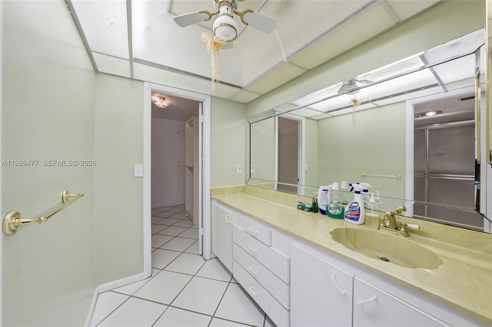 FALLS OF INVERRARY - Residential