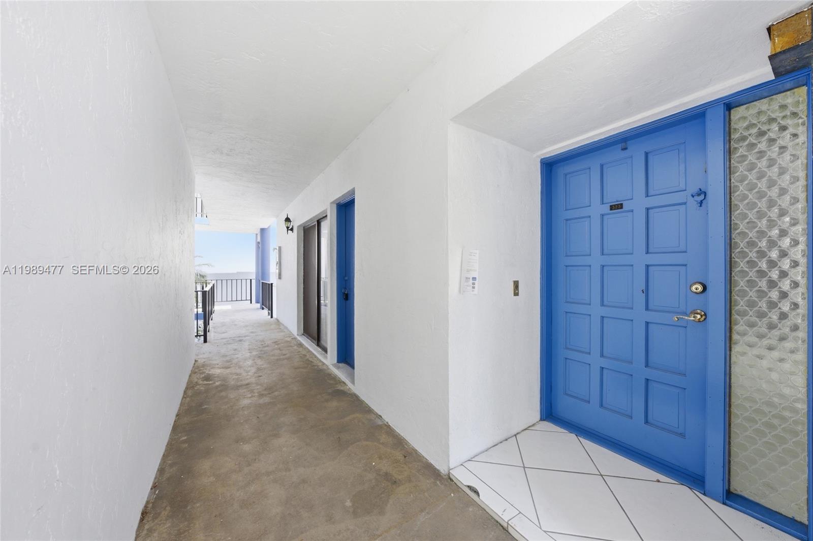 FALLS OF INVERRARY - Residential