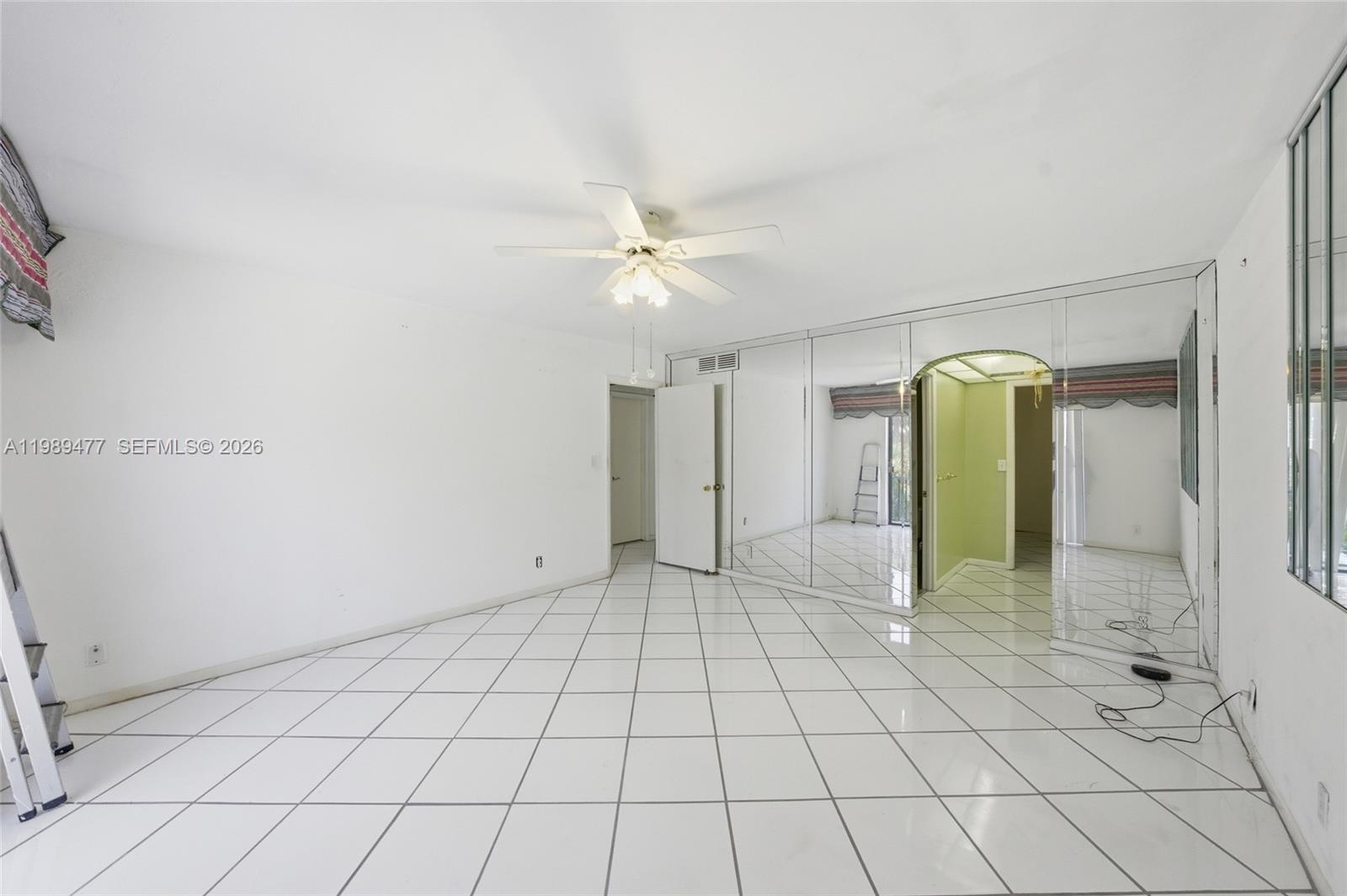 FALLS OF INVERRARY - Residential