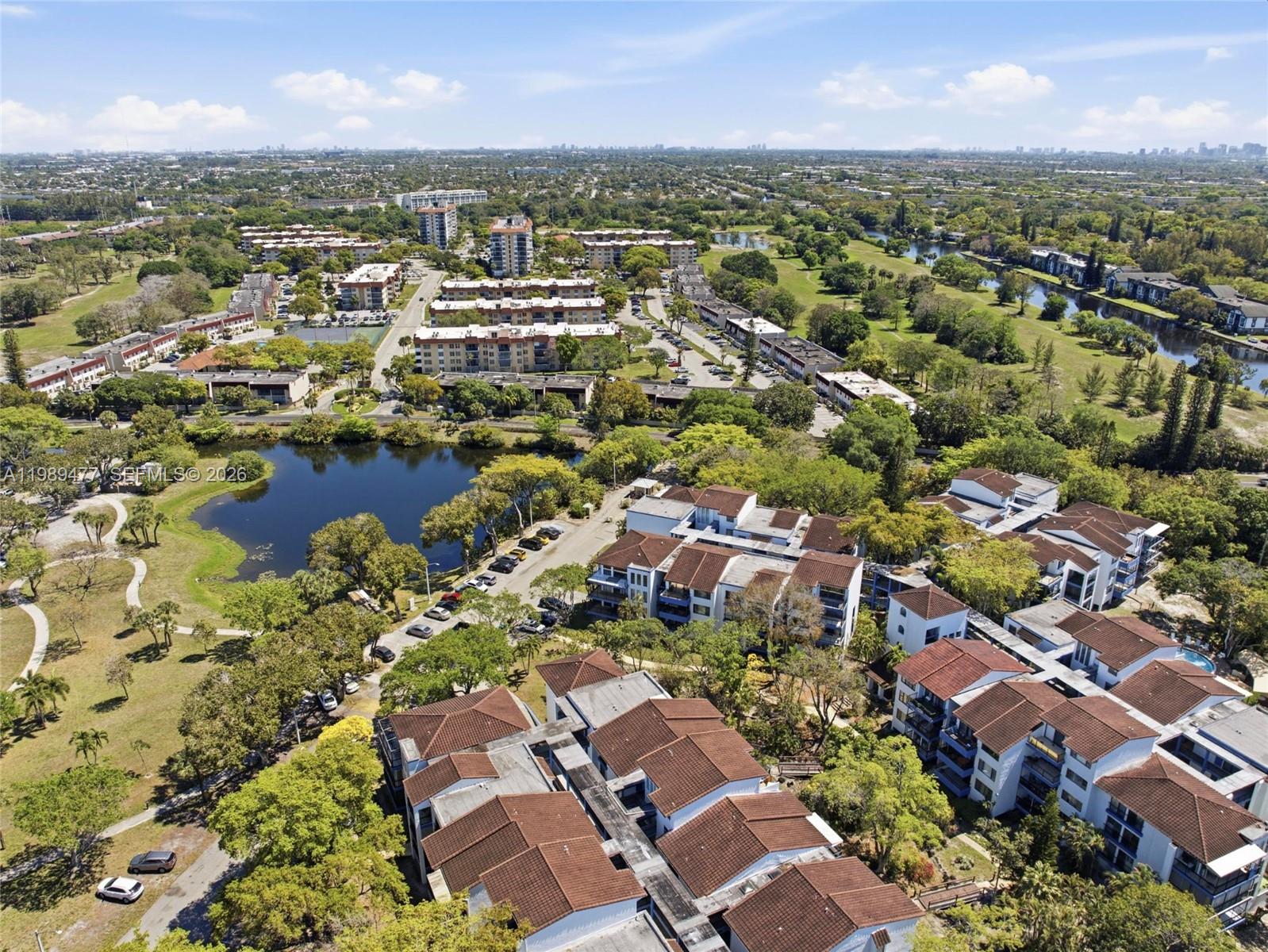 FALLS OF INVERRARY - Residential
