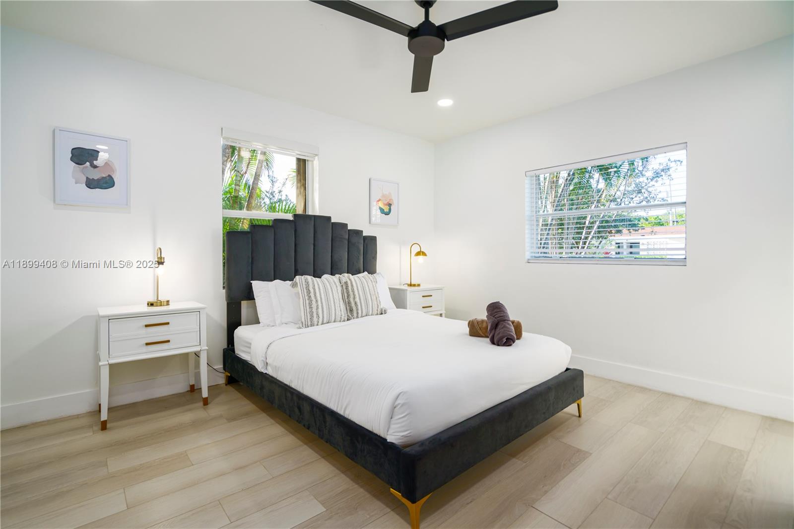 COUNTRY CLUB HOMES - Residential