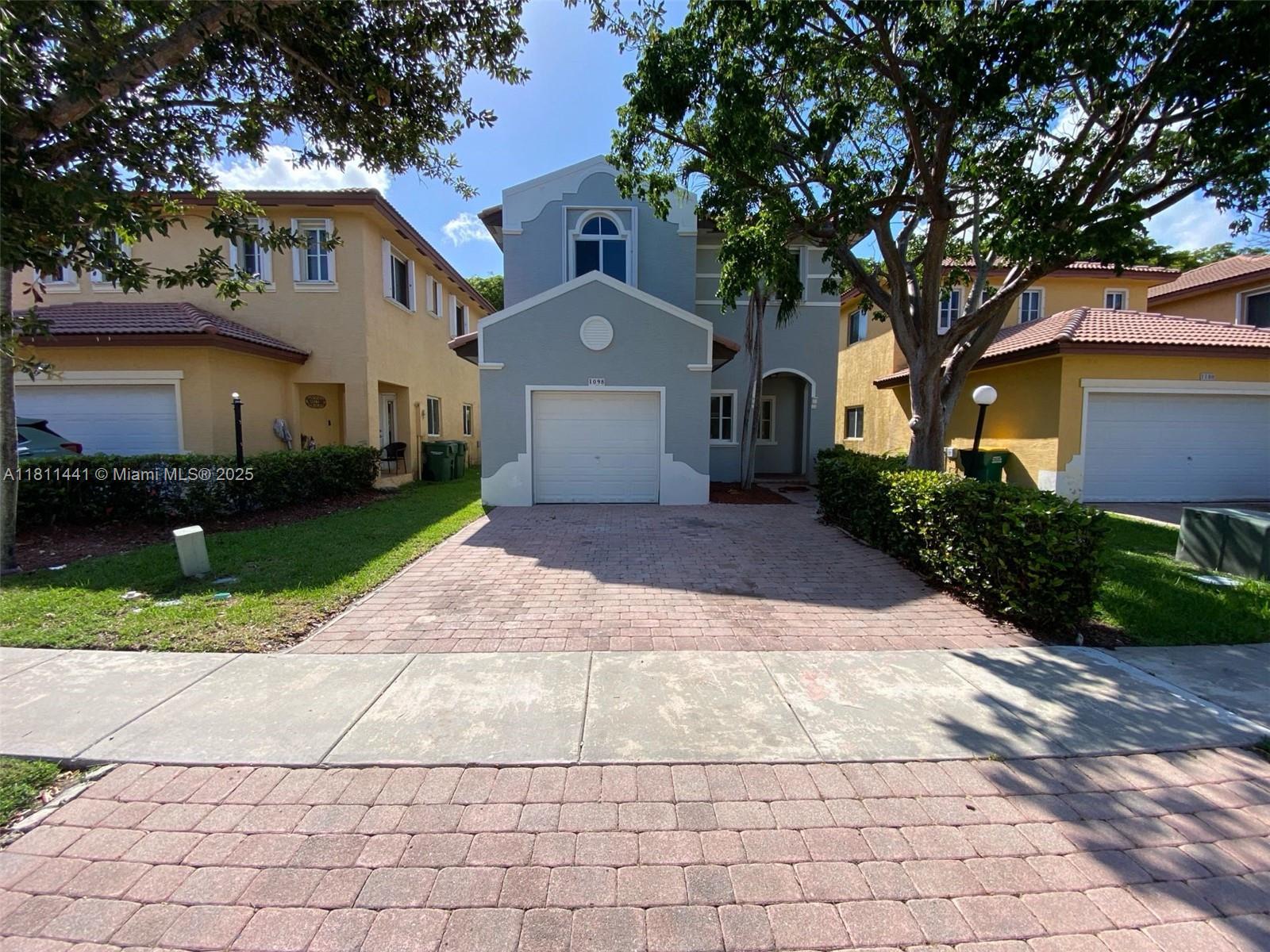 1098 Ne 41st Ave, Homestead, Miami-Dade County, Florida - 3 Bedrooms  
2 Bathrooms - 