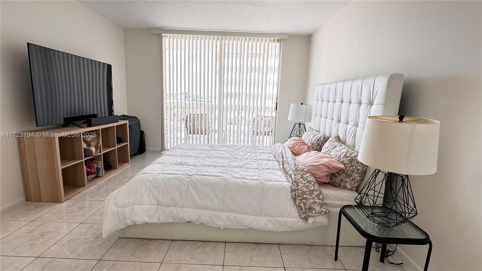IMPERIAL TOWERS CONDO - Residential
