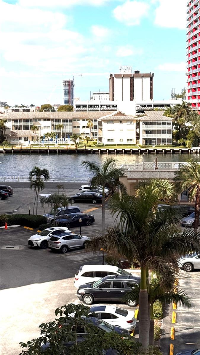 IMPERIAL TOWERS CONDO - Residential