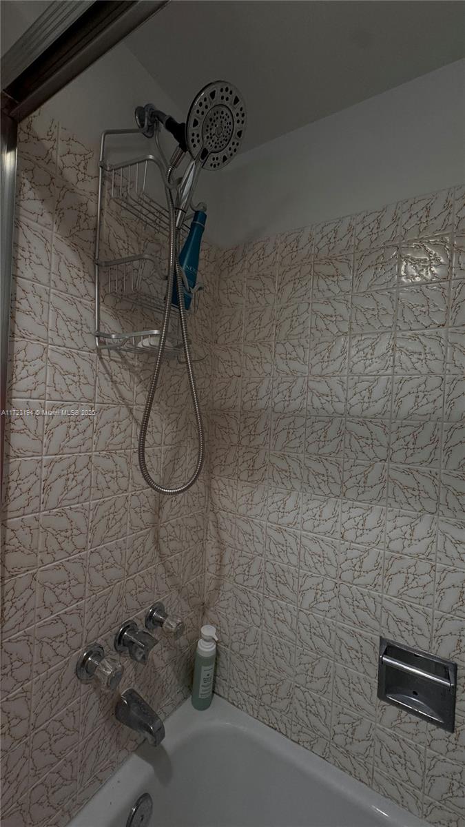 IMPERIAL TOWERS CONDO - Residential