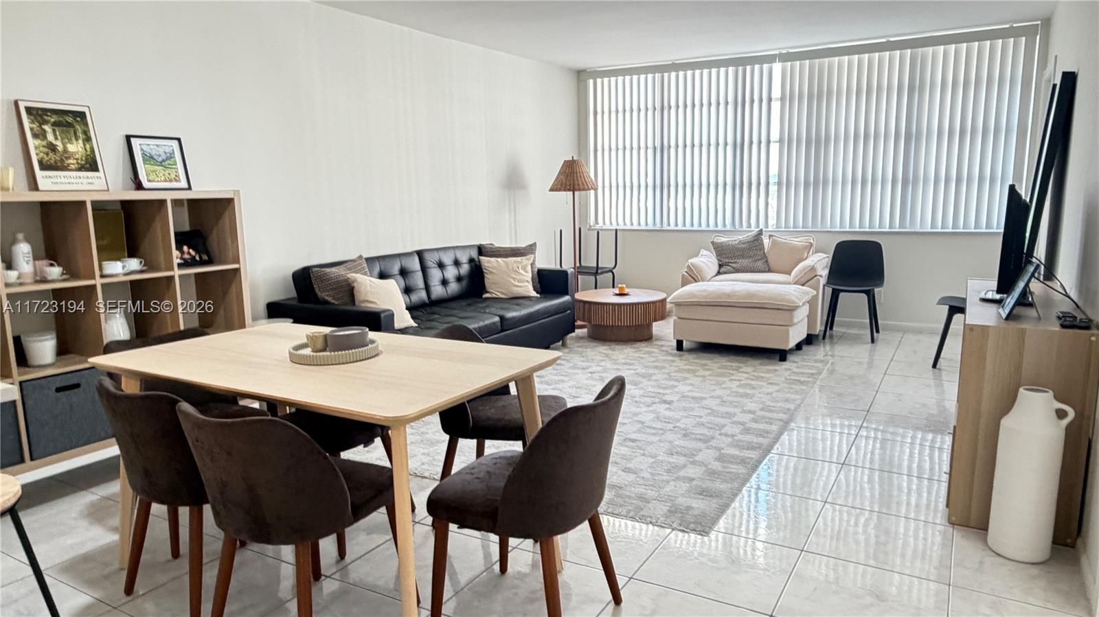 IMPERIAL TOWERS CONDO - Residential