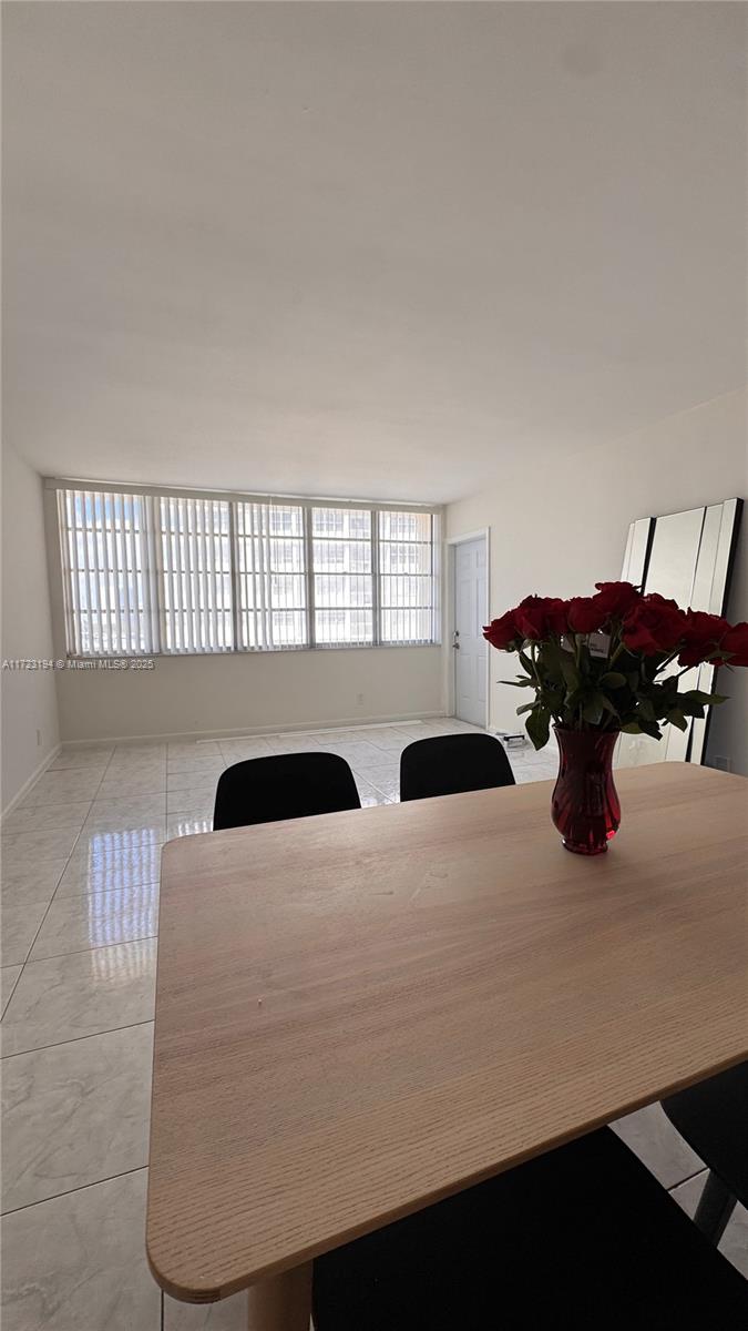 IMPERIAL TOWERS CONDO - Residential