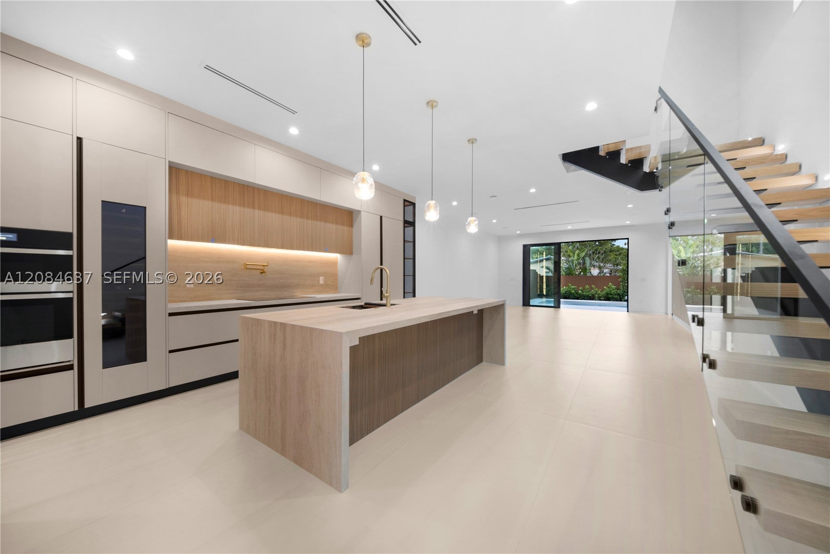 1328 NE 16th Ter
