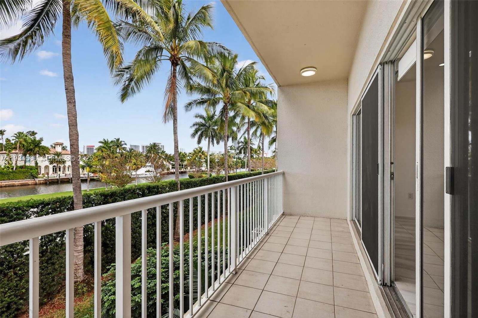 MARINA COVE AT HARBOR VIL - Residential