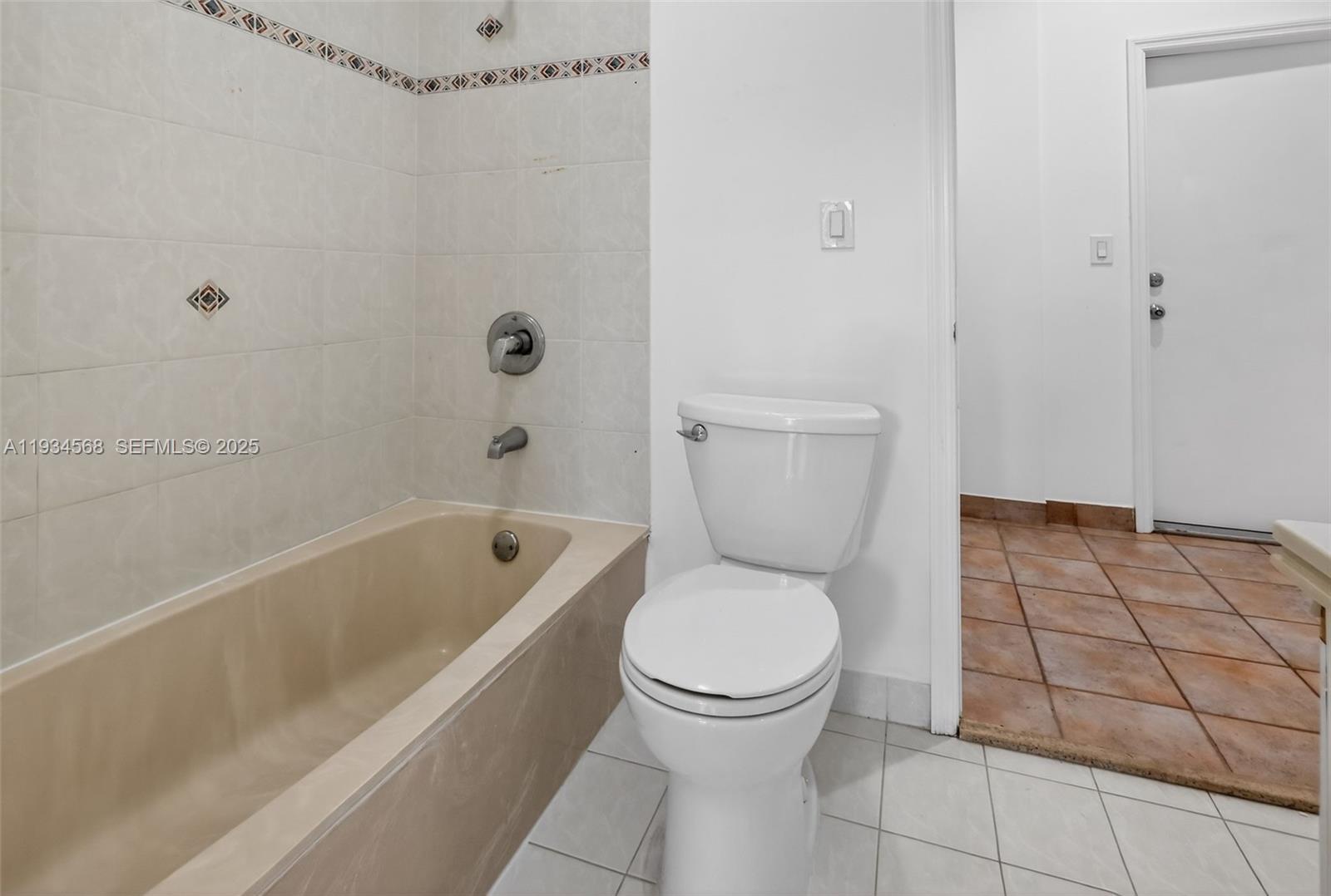 MARINA COVE AT HARBOR VIL - Residential