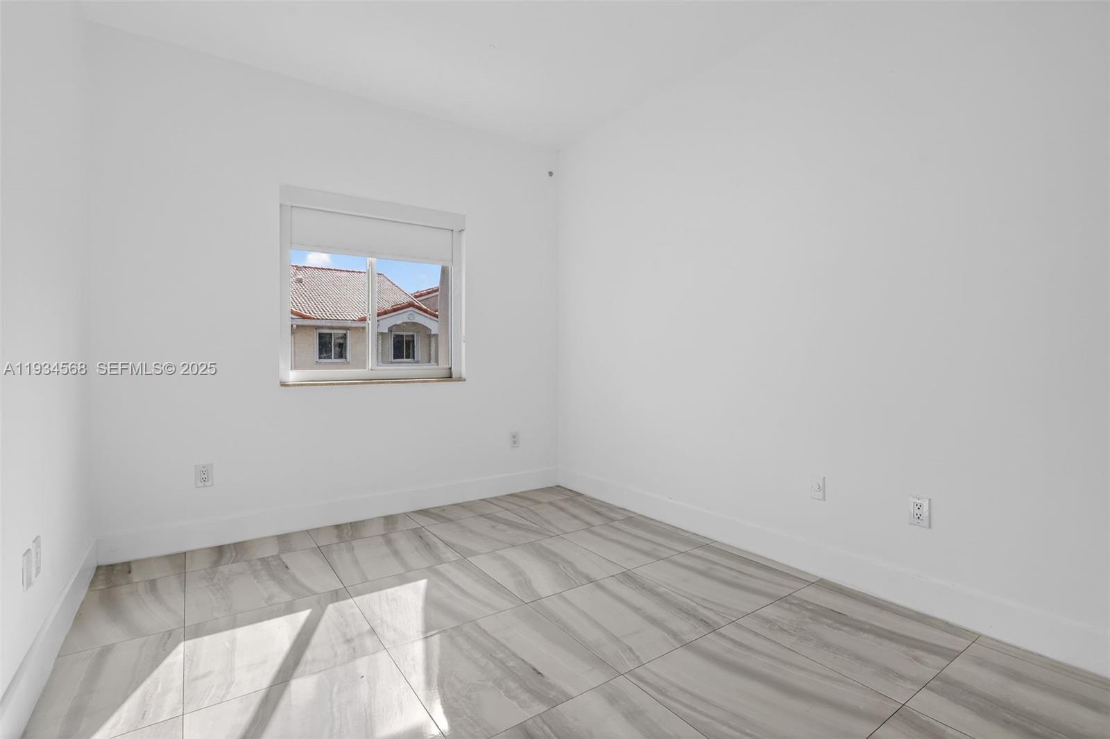 MARINA COVE AT HARBOR VIL - Residential