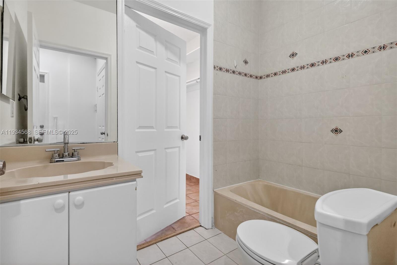 MARINA COVE AT HARBOR VIL - Residential