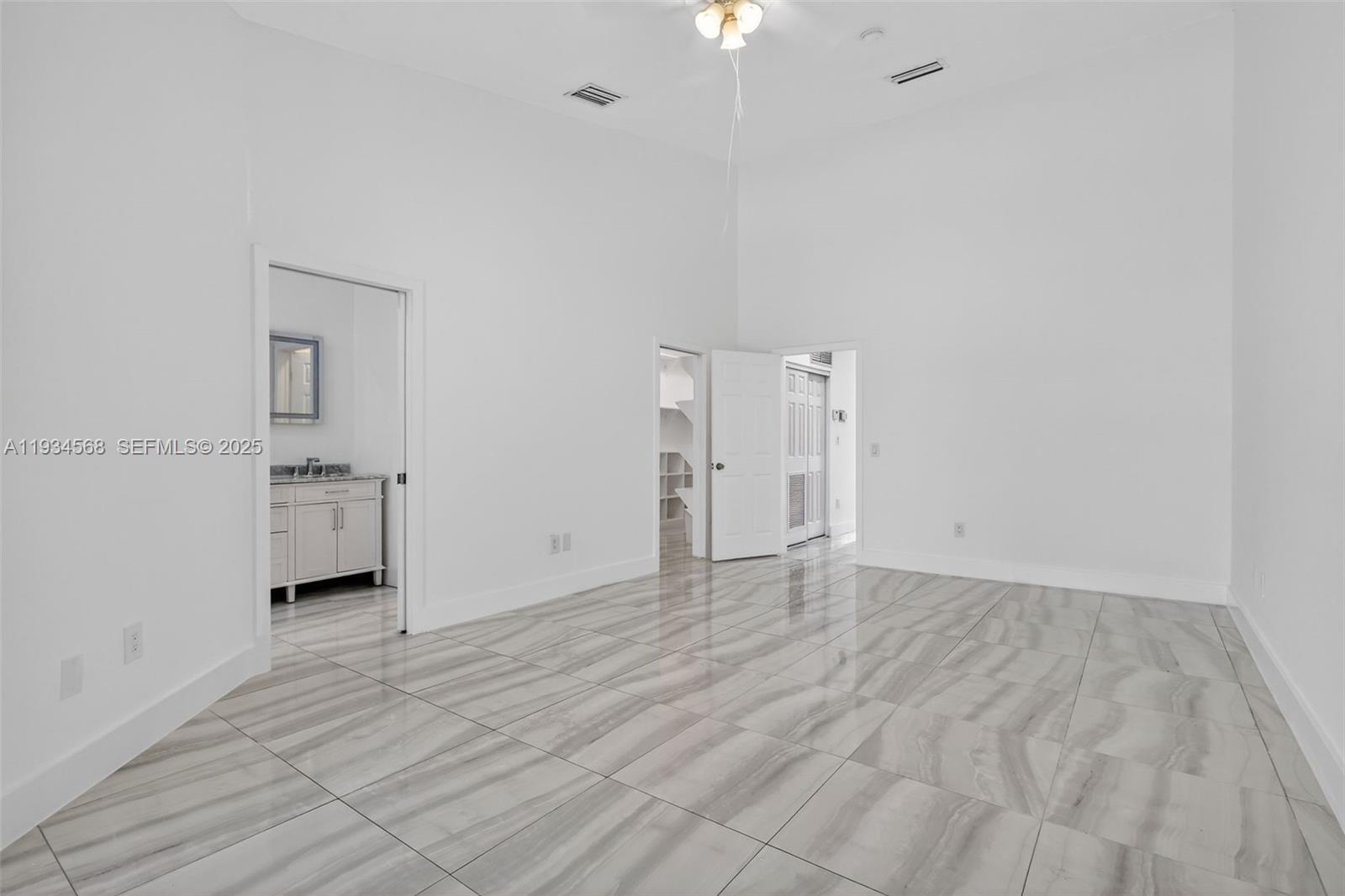 MARINA COVE AT HARBOR VIL - Residential