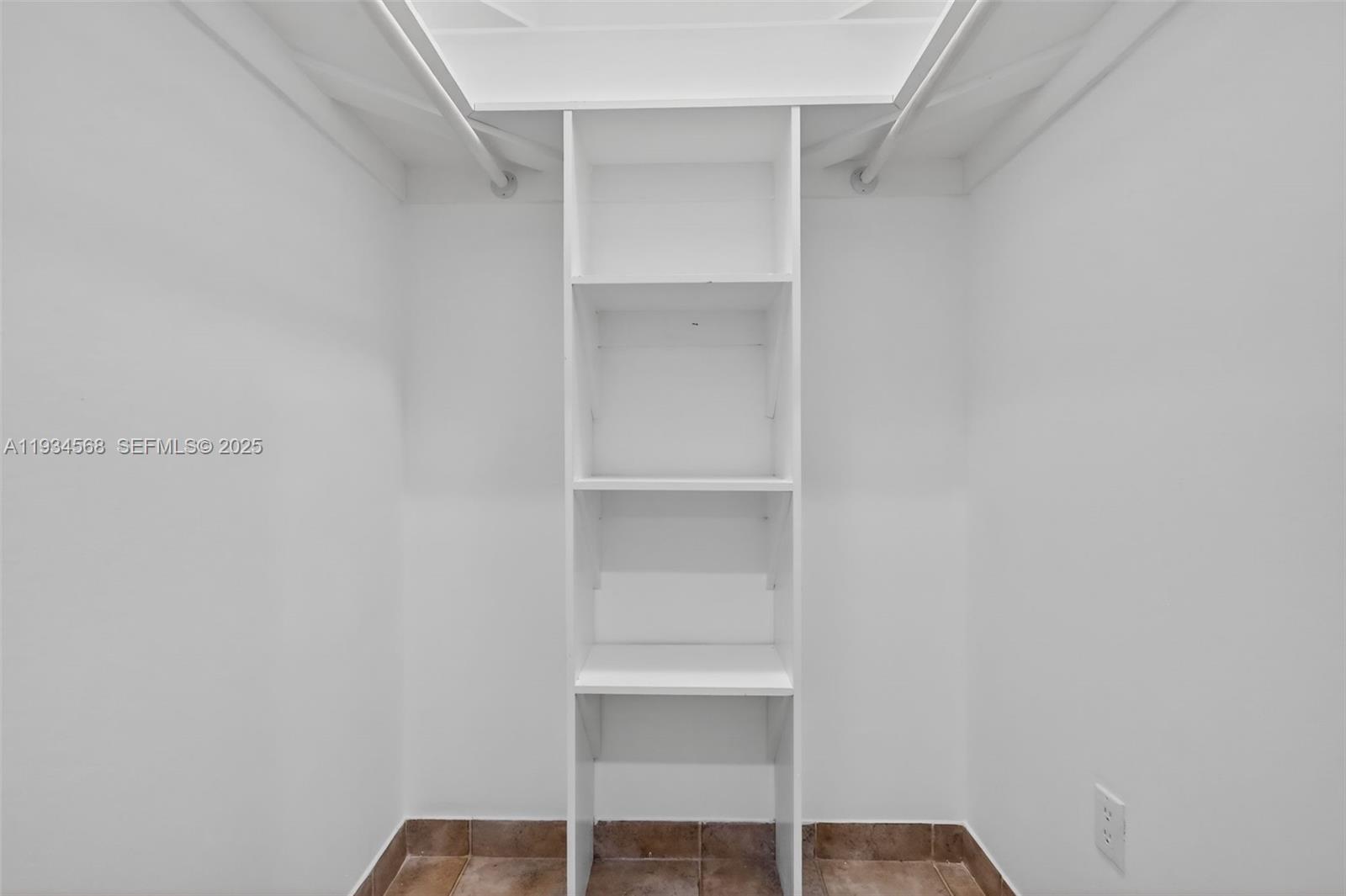 MARINA COVE AT HARBOR VIL - Residential