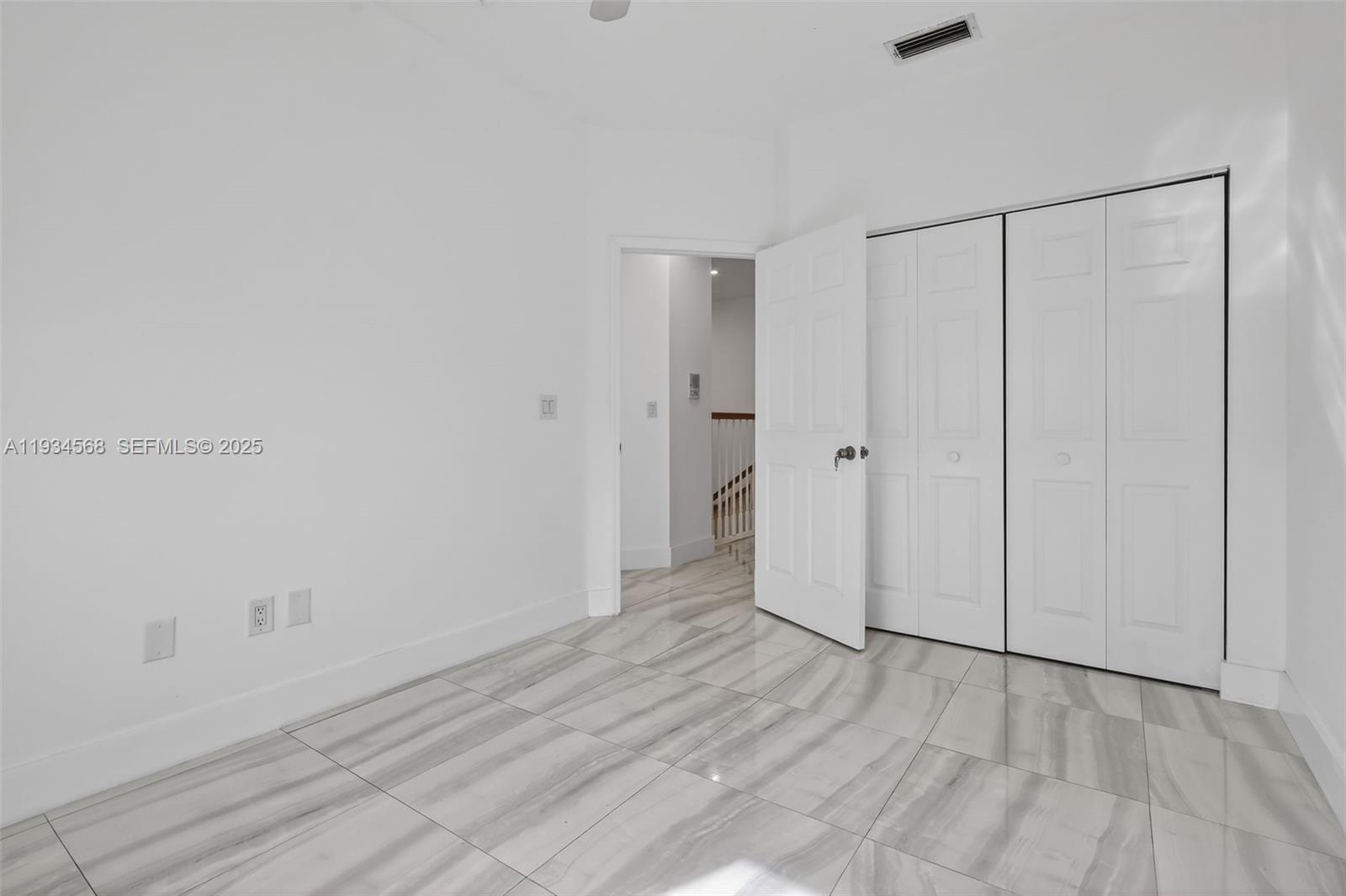 MARINA COVE AT HARBOR VIL - Residential