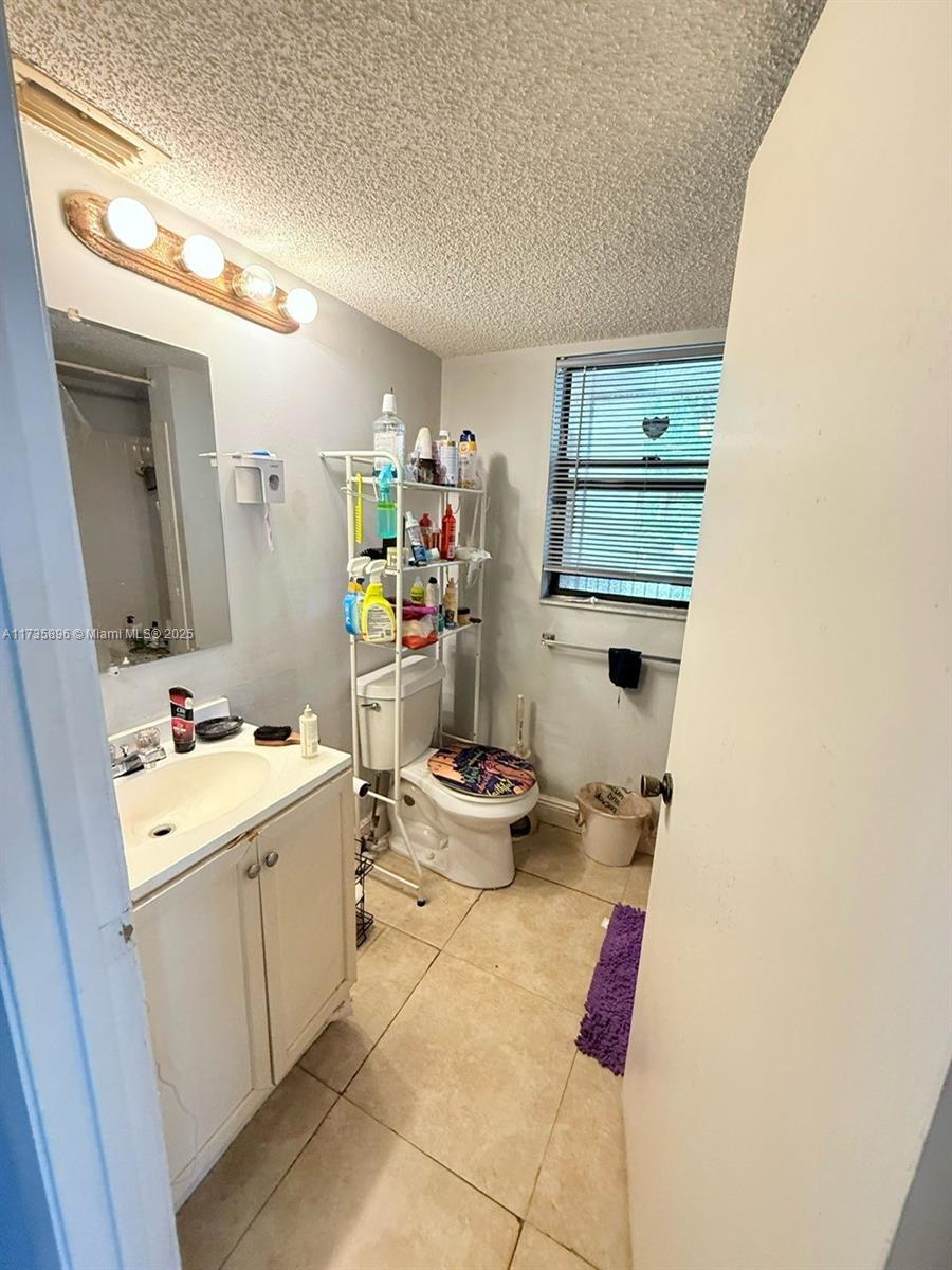 4521 W Mcnab Rd 11