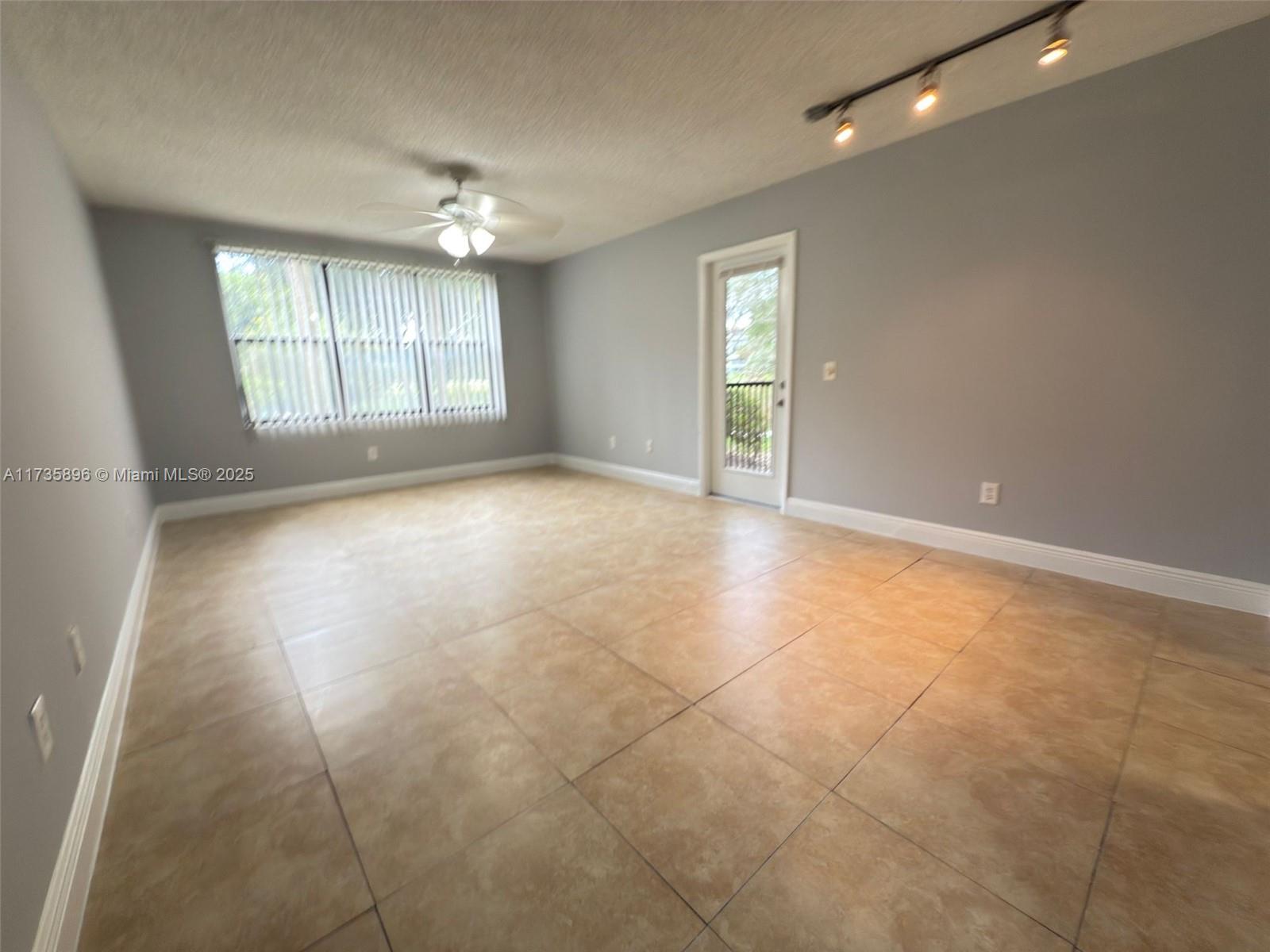 4521 W Mcnab Rd 11