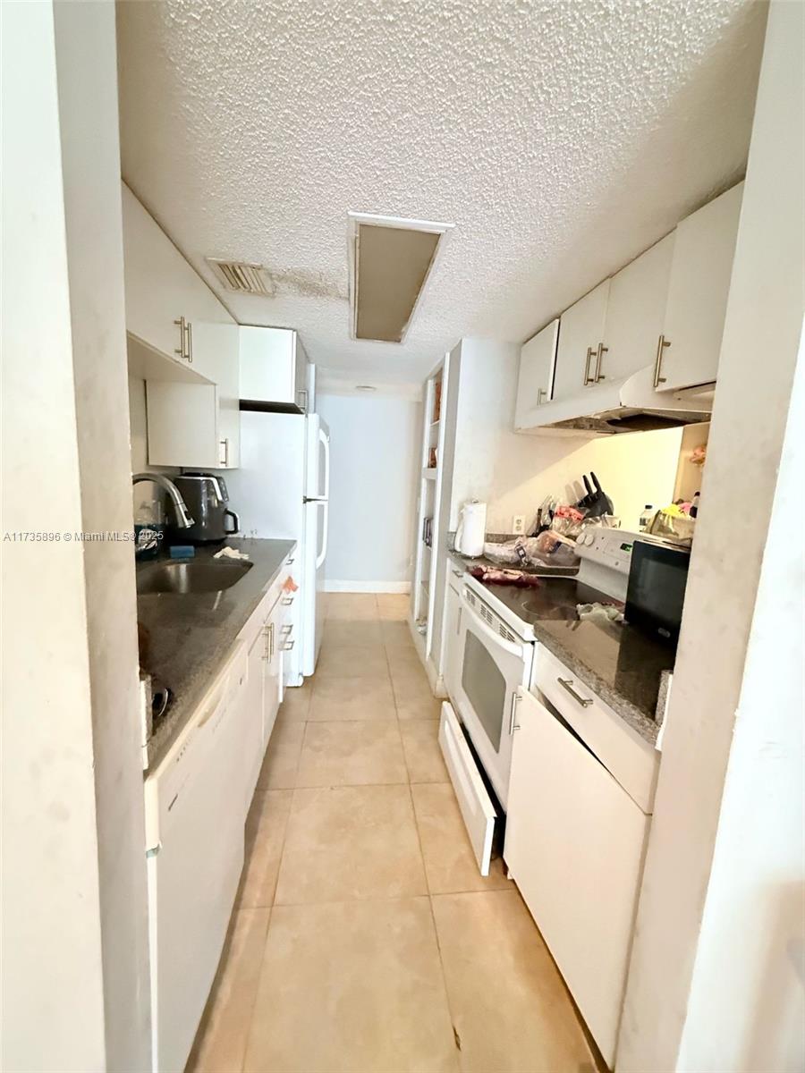 4521 W Mcnab Rd 11
