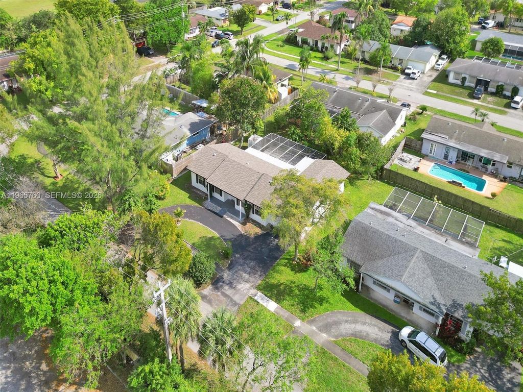 Photo of 4330 NW 8th St, Plantation, FL 33317 (MLS # A11965760)