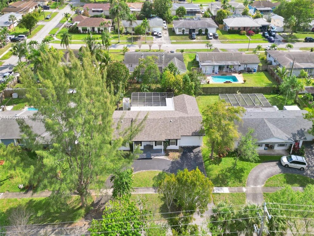 Photo of 4330 NW 8th St, Plantation, FL 33317 (MLS # A11965760)