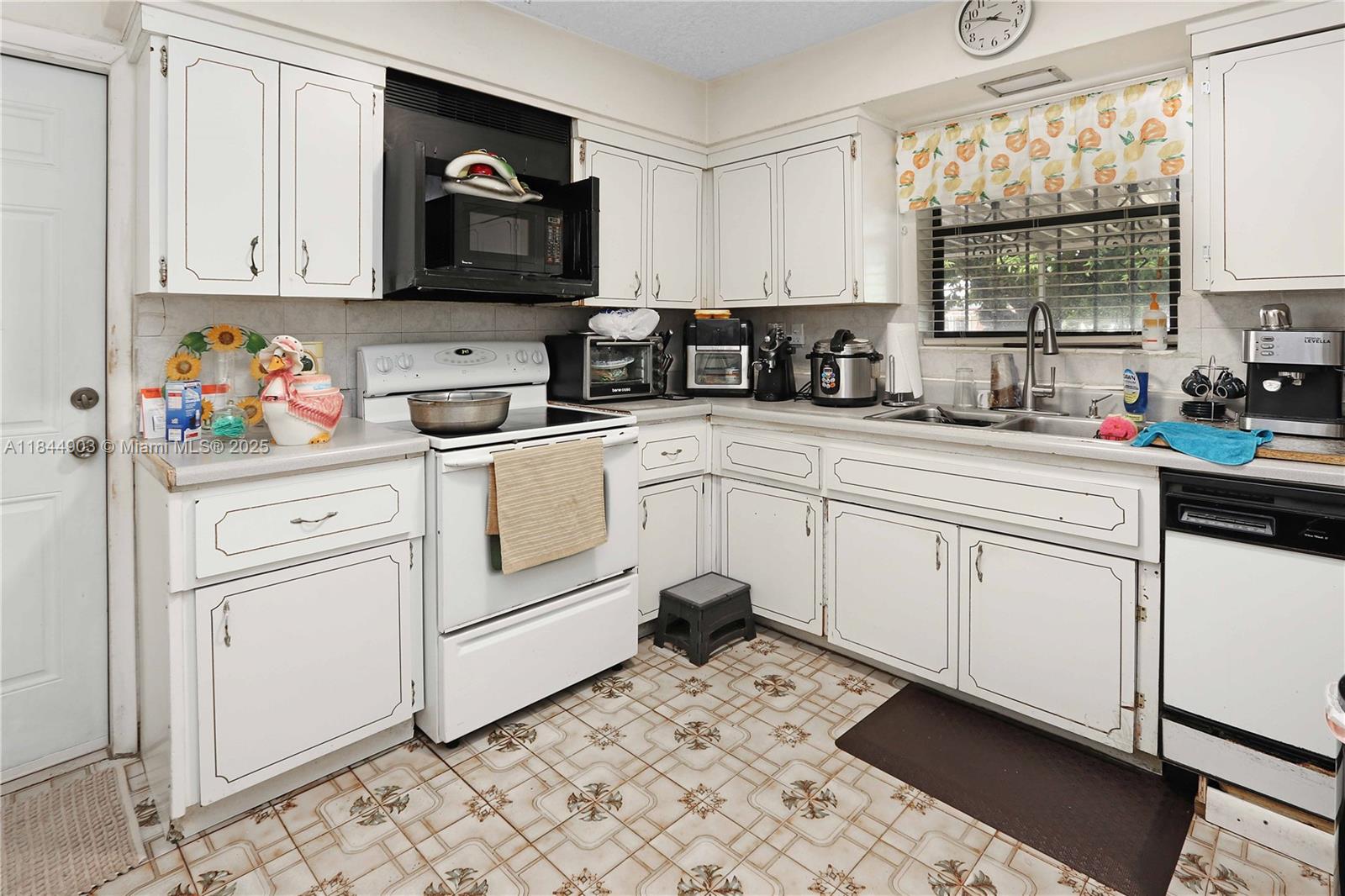 HIALEAH 12TH ADDN REV & A - Residential