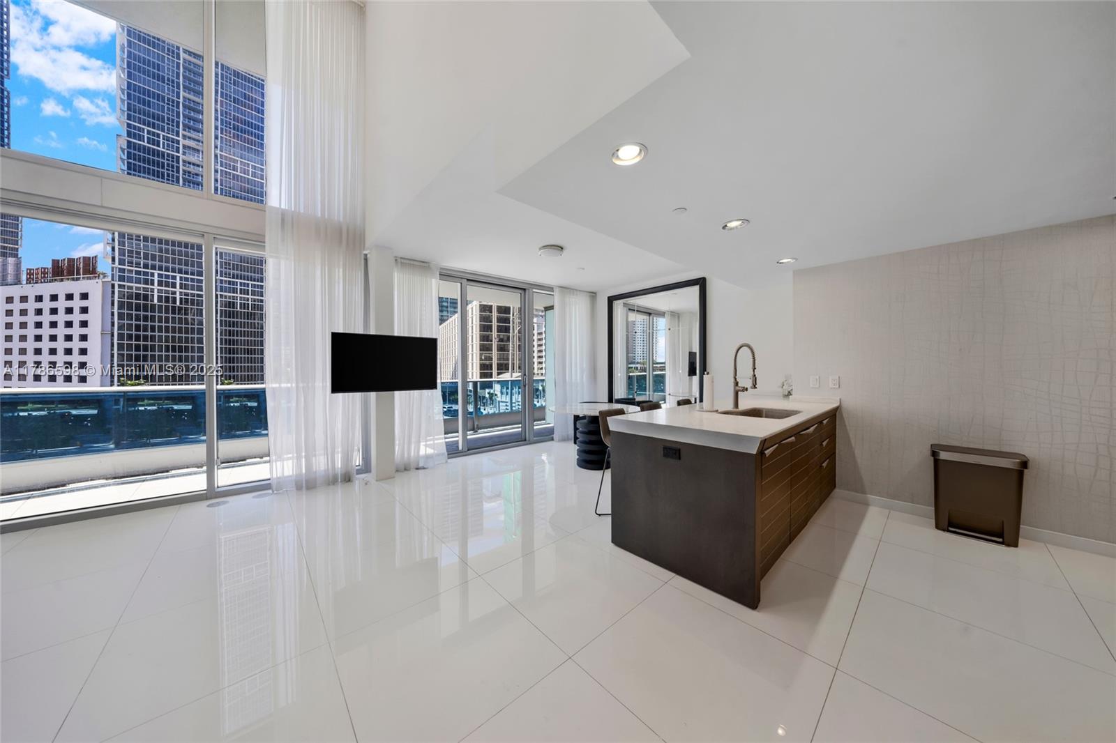 200 Biscayne Blvd Way 503