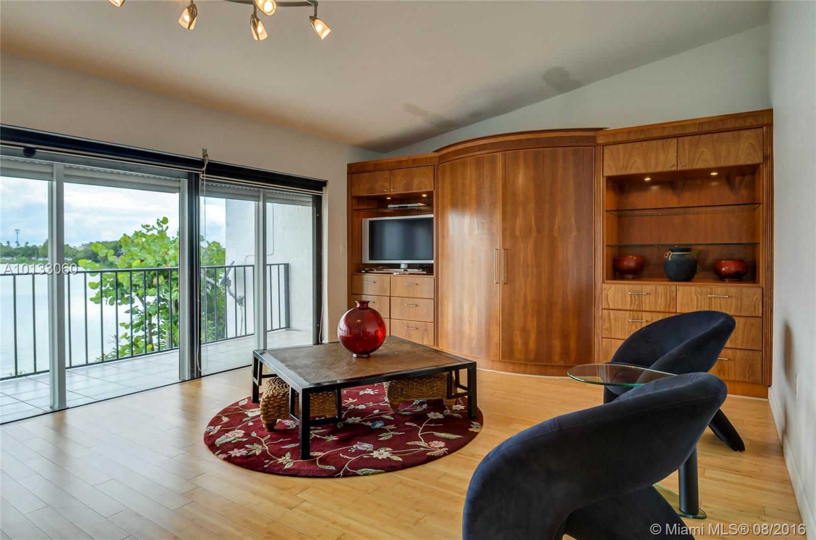 Marina Lakes Twnhs - Residential Lease