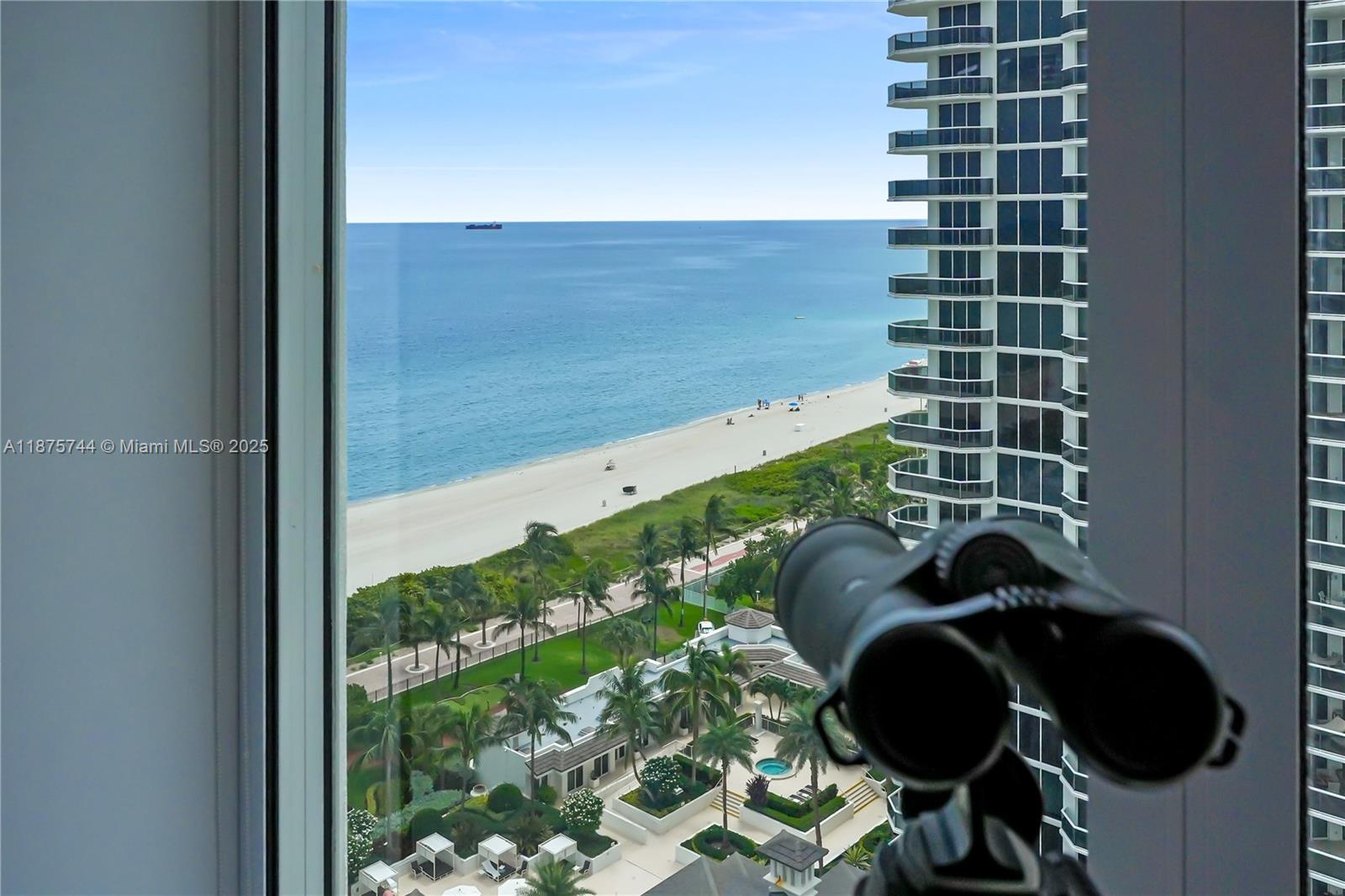 BLUE DIAMOND CONDO - Residential