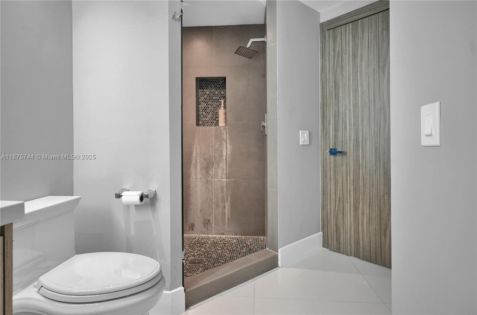 BLUE DIAMOND CONDO - Residential