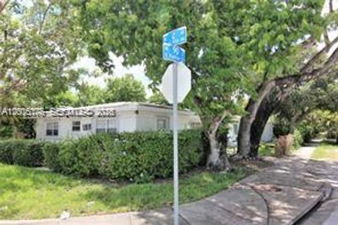 190 NE 90th St #1 El Portal FL 33138