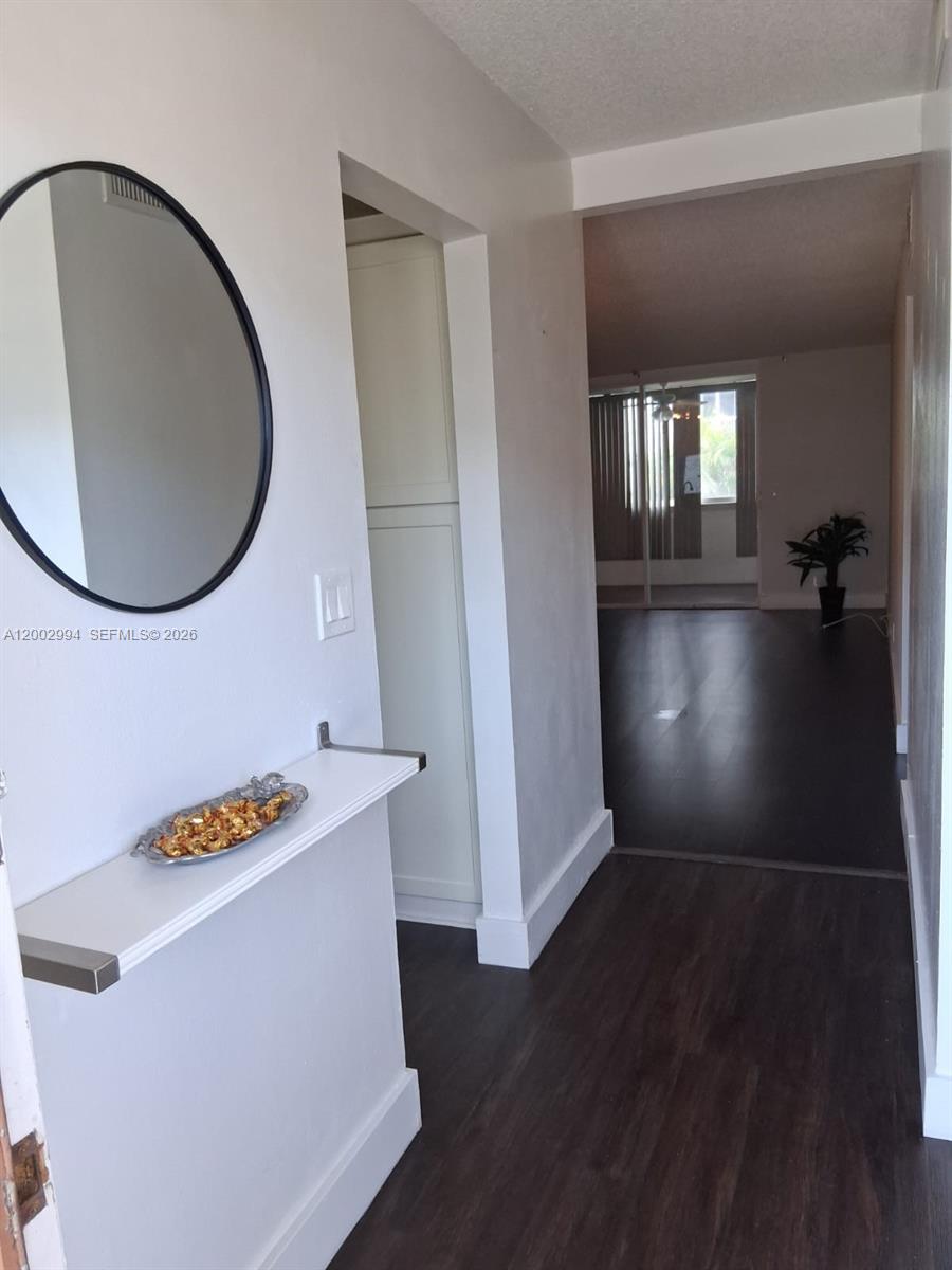 301 NE 14th Ave 202