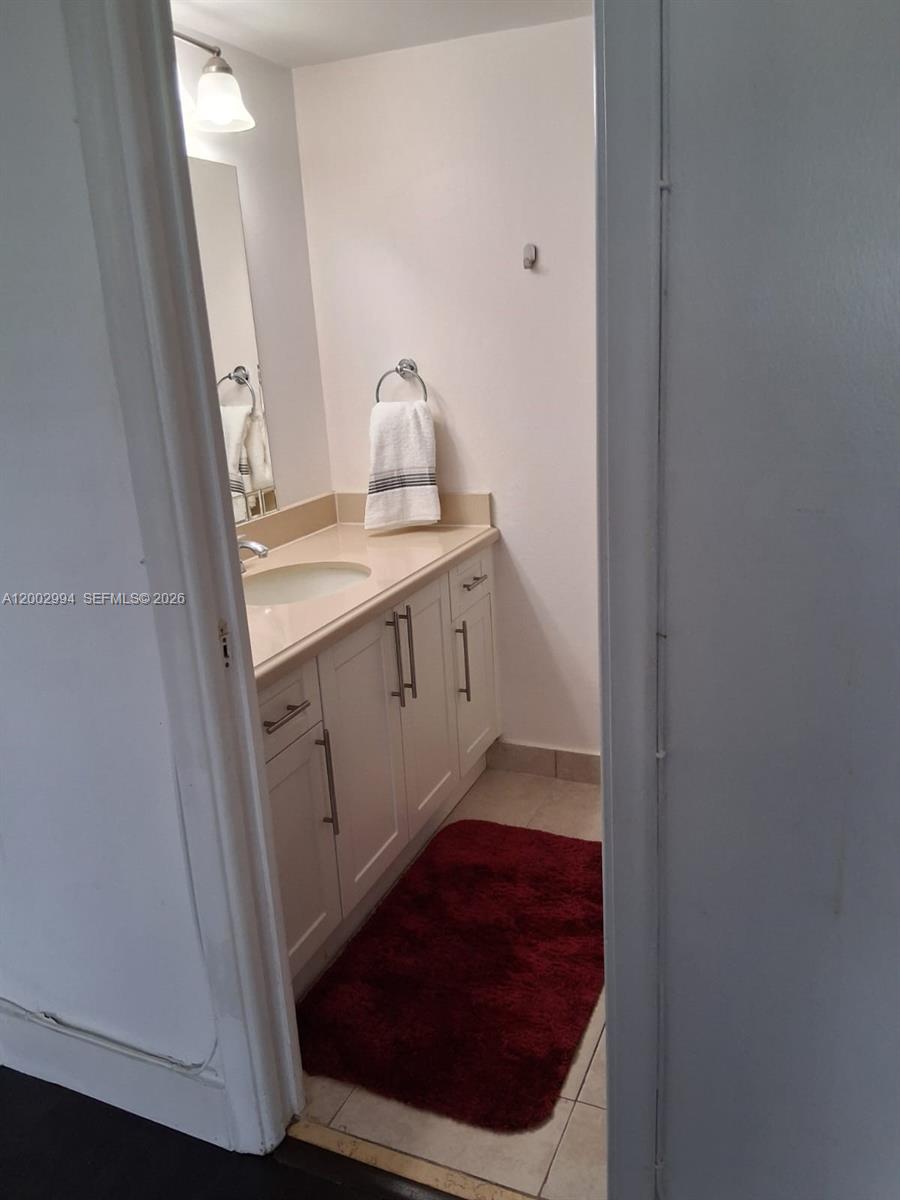 301 NE 14th Ave 202