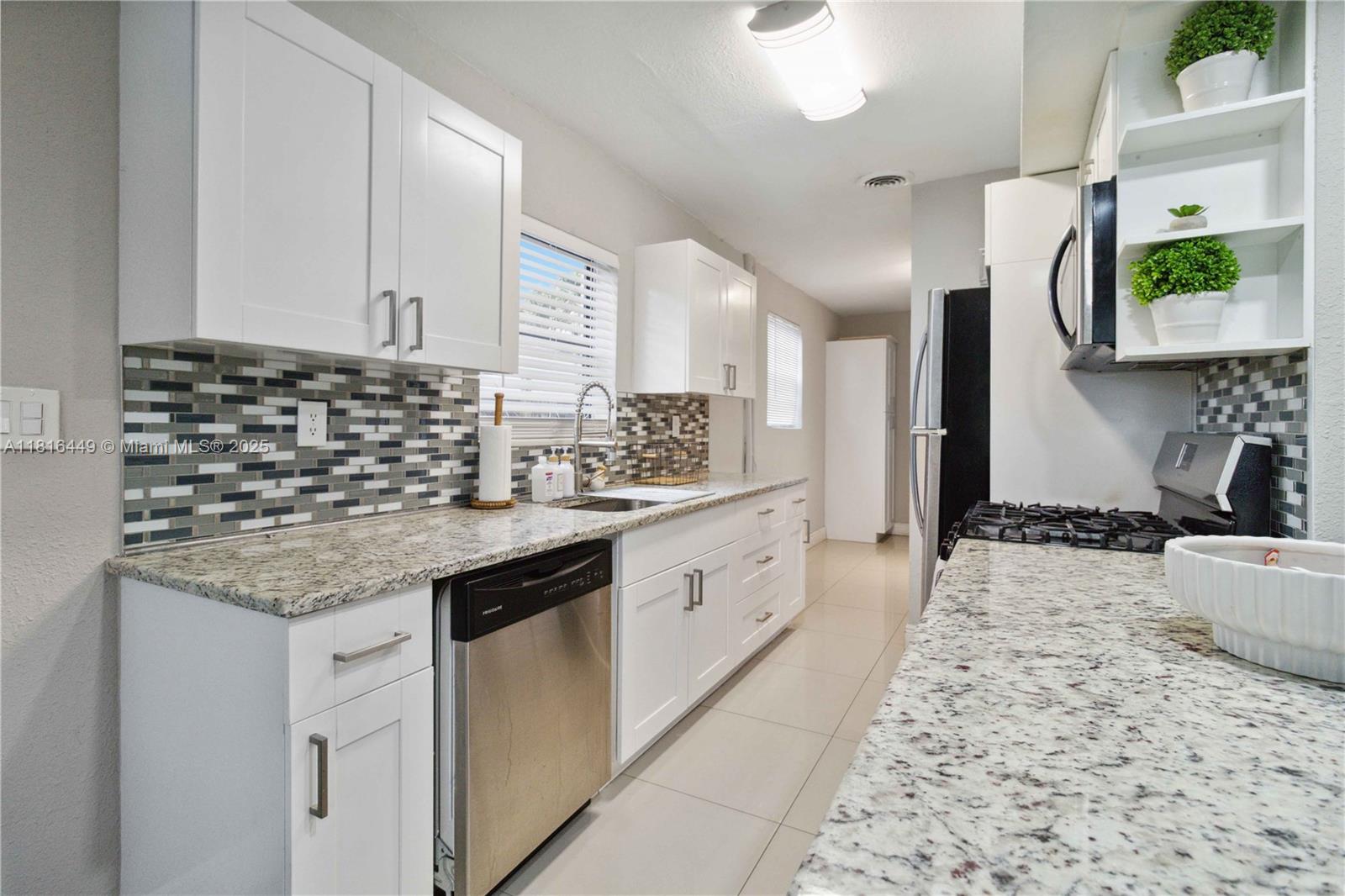 PALMLAND HOMES SOUTH NO T - Residential