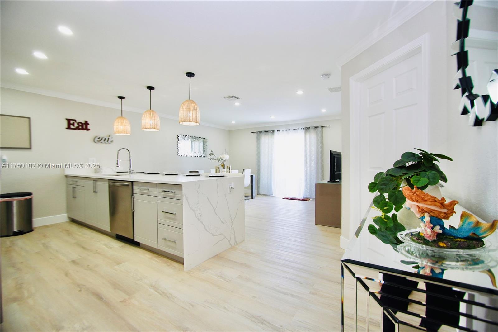 DELRAY TOWN OF - Residential Lease