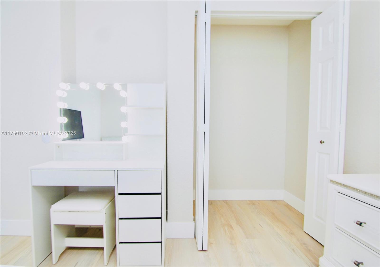 DELRAY TOWN OF - Residential Lease