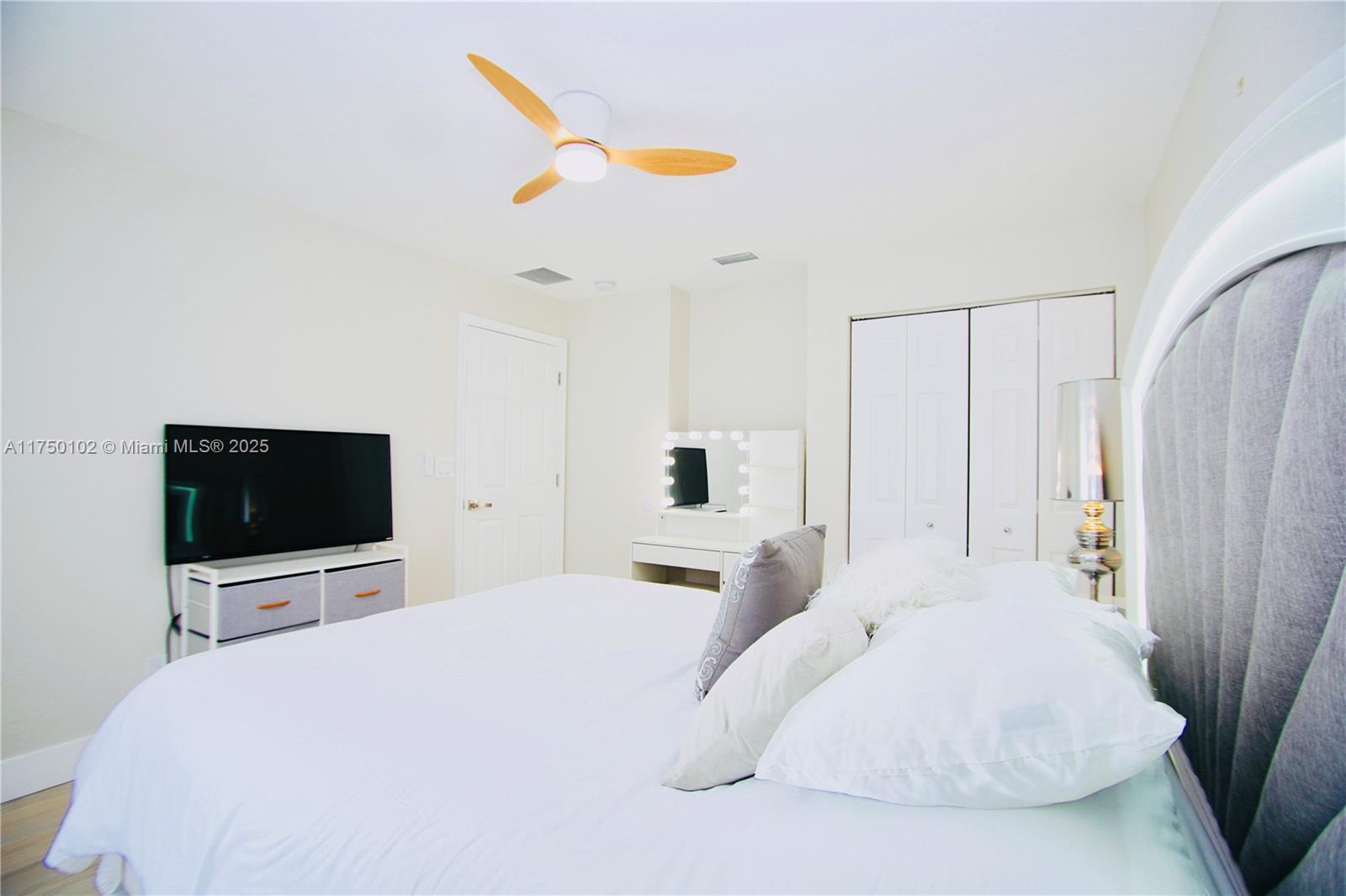 DELRAY TOWN OF - Residential Lease