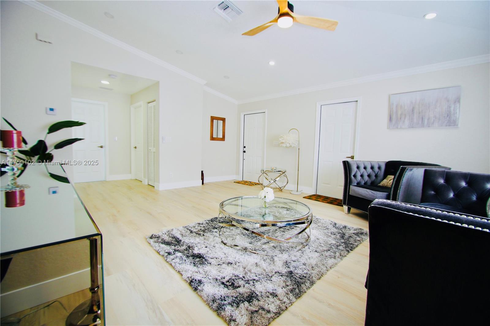 DELRAY TOWN OF - Residential Lease