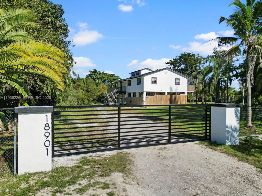 Photo of 18901 SW 59th St, Southwest Ranches, FL 33332 (MLS # A11936226)