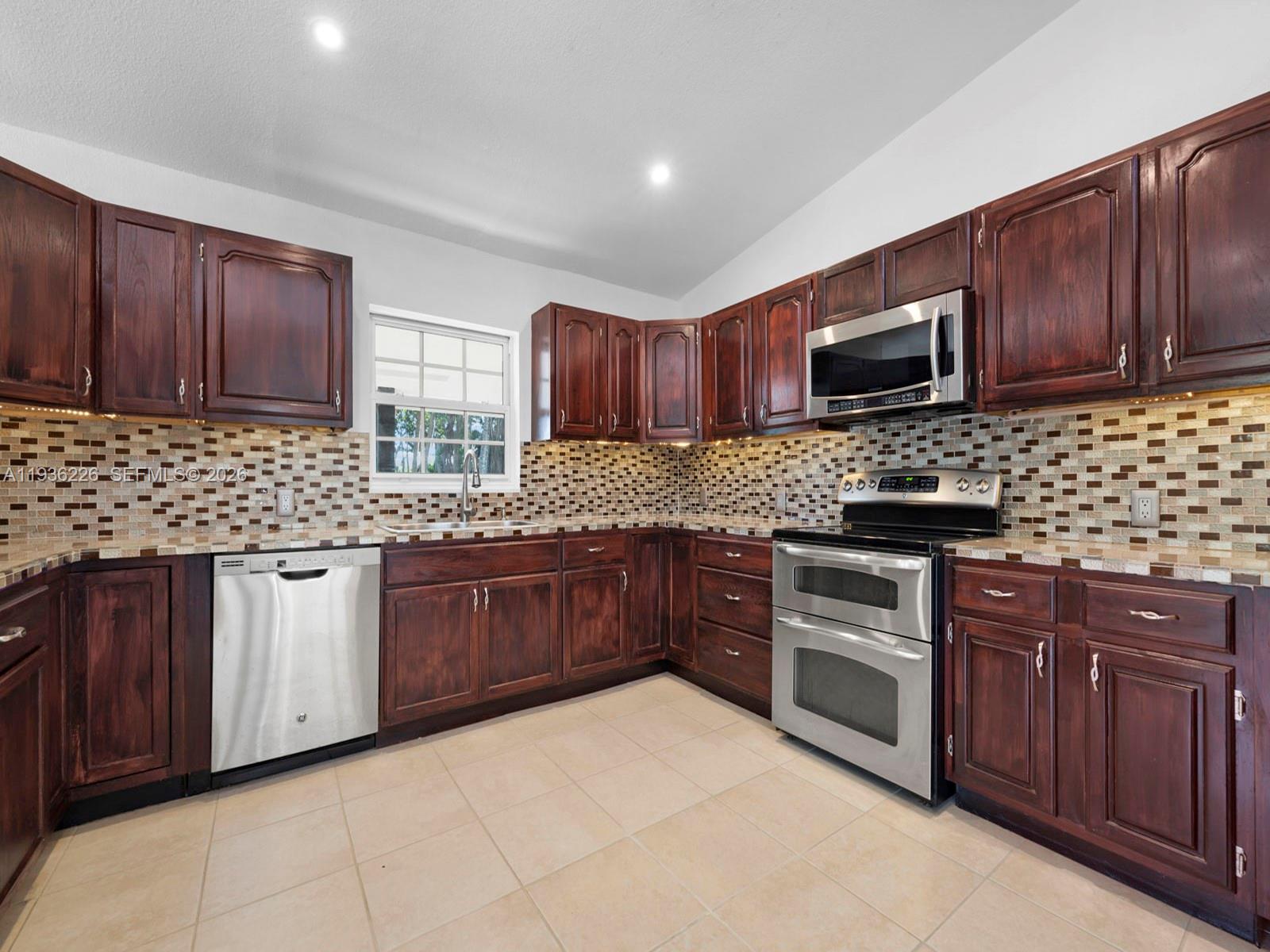 GRIFFIN 345 PLAT - Residential