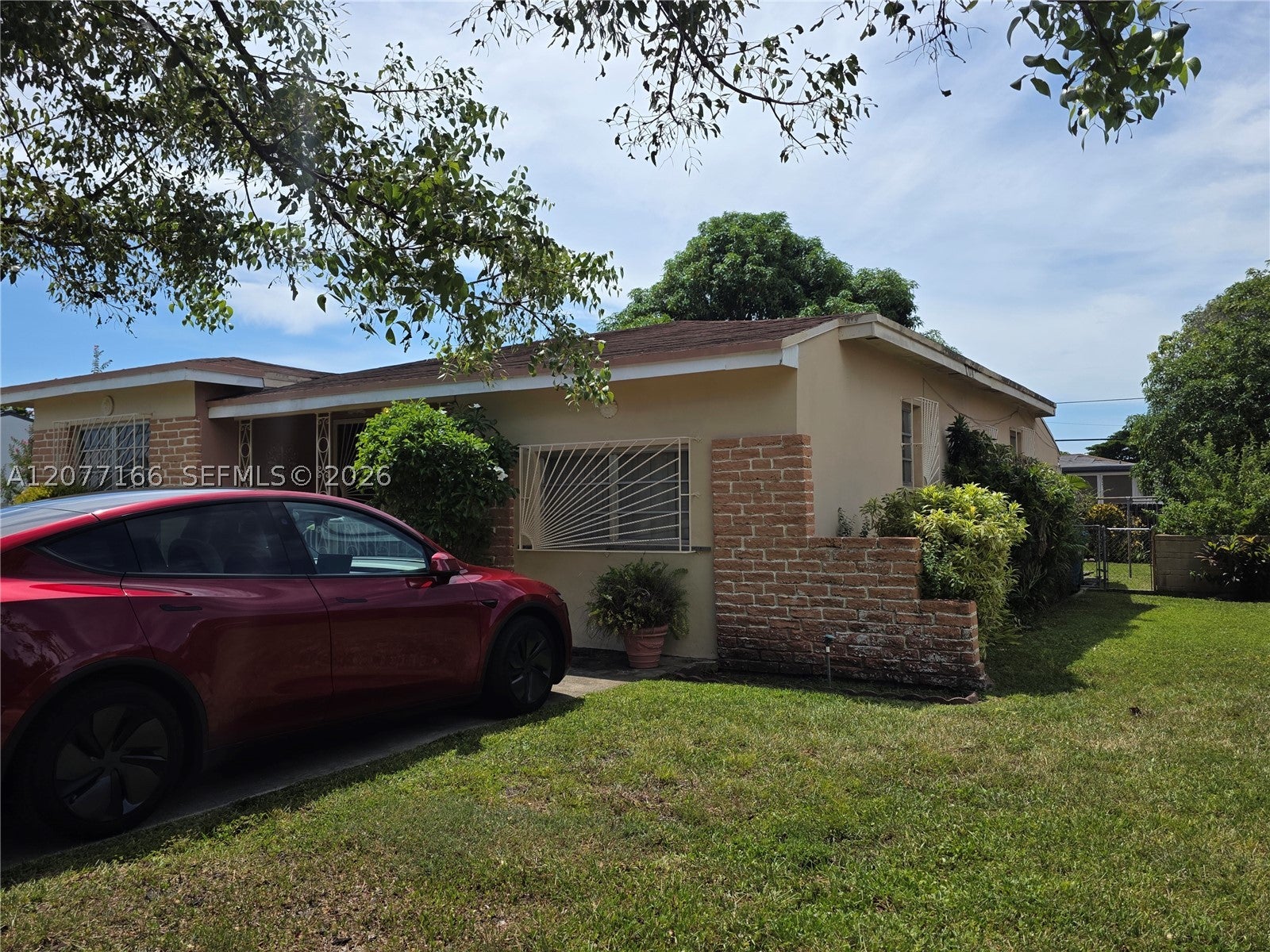 3070 NW 6th St