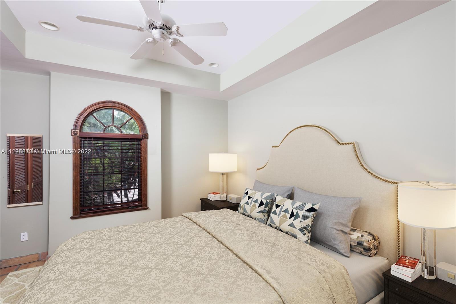 HAMMOCK LAKE PARK - Residential