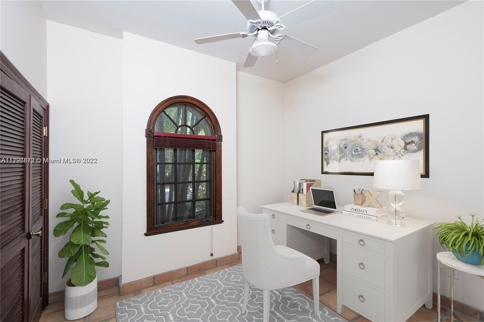 HAMMOCK LAKE PARK - Residential