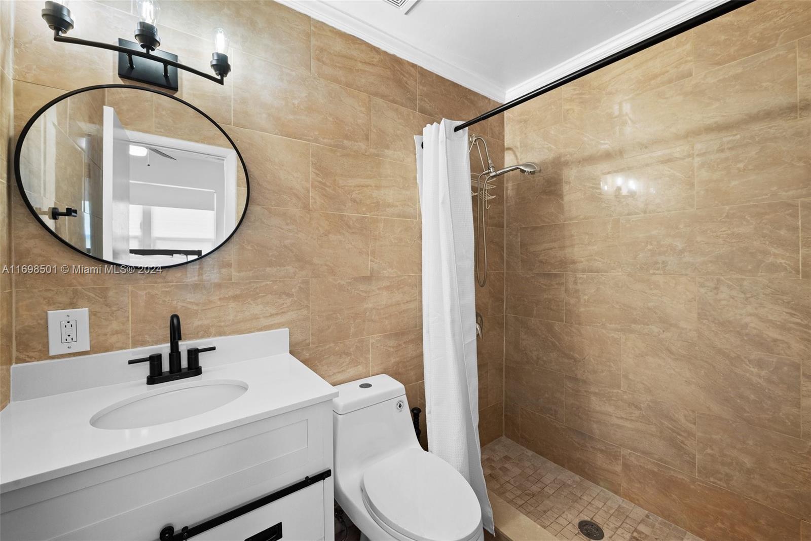 WINDSOR PLAZA CONDO - Residential Lease